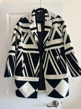 Forever 21 Black and White Geometric Coat